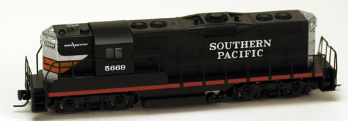 Consignment MT98201120 - Micro Trains 98201120 USA Diesel Locomotive GP9 of the SP – 5669