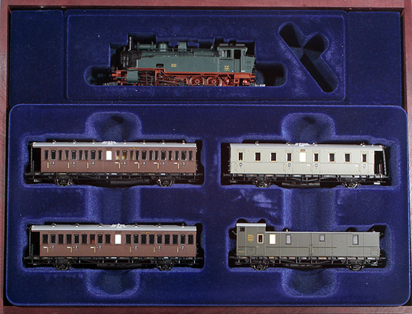 Consignment PI58107-1 - Piko German Steam Locomotive XI HT with 4 Passenger Car Set of the Saxon State Railways