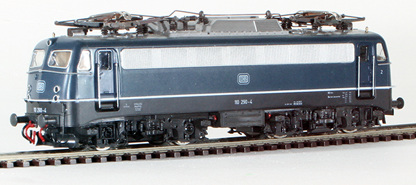 Consignment RO4137A - German Electric Locomotive Class 110 of the DB