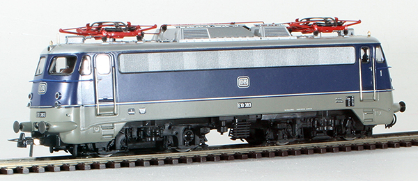 Consignment RO43793 - German Electric Locomotive Class E10 of the DB