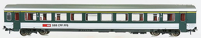 Consignment RO44471 - Roco Swiss SBB 1st Class EW Coach Era IV