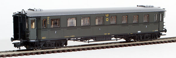 Consignment RO44532 - Roco German 1st/2nd/3rd Class Passenger Car of the DR