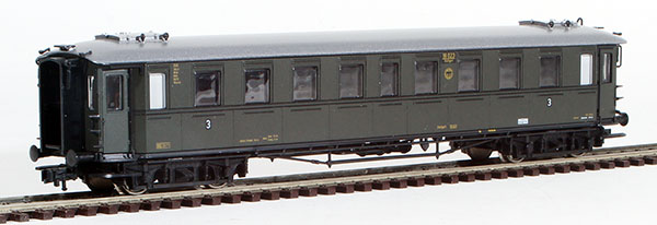 Consignment RO44533 - Roco German 3rd Class Passenger Car of the DR