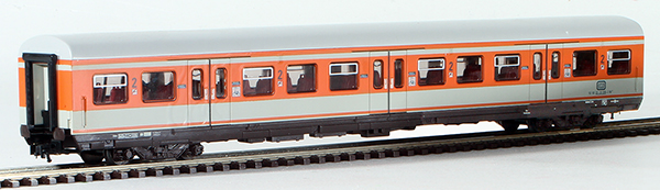 Consignment RO44671 - Roco German S-Bahn 2nd Class Coach of the DB