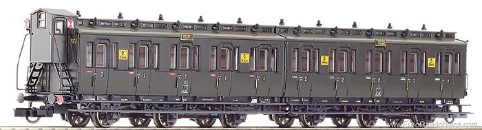 Consignment RO64067 - Roco 64067 Pair of Compartment Wagons 2nd Class