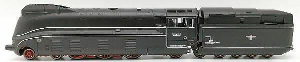 Consignment RO69205 - Roco 69205 Streamlined Steam Locomotive HO DRG BR 01