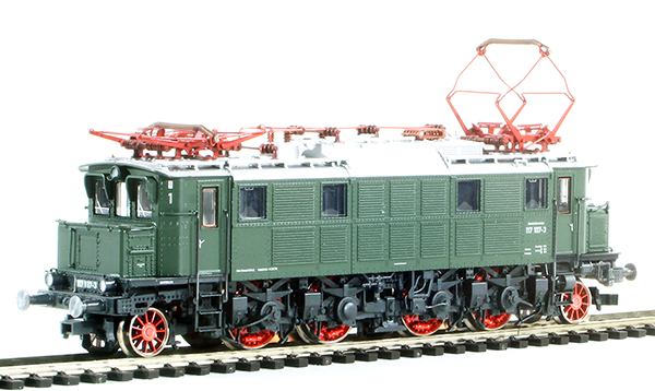 Consignment TR22176 - Trix 22176 - German Electric Locomotive Class 117 of the DB (DCC Sound Decoder)