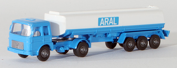 Consignment WI801-2 - Wiking Aral Tanker Truck