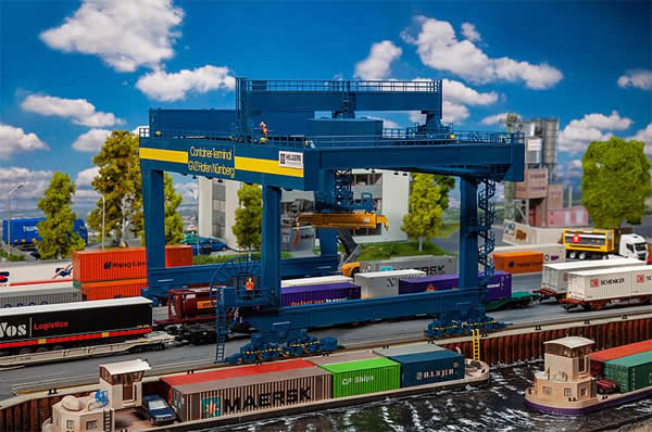 Faller 120291 - GVZ Hafen Nürnberg Container bridge-crane