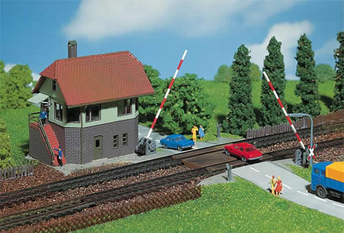 Faller 222171 - Level crossing with signal tower