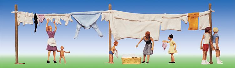Faller 151014 Washday with Clothesline HO Scale Figure Set