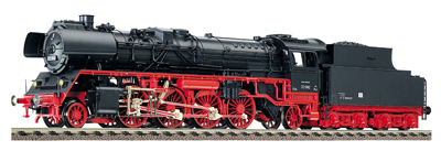 Fleischmann 4121 - Tender loco of the DR, class 22 with type 22 T 32 tender in riveted style