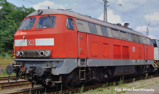 Fleischmann 424072 - German Diesel Locomotive BR 225 of the DB-AG (DCC Sound Decoder)