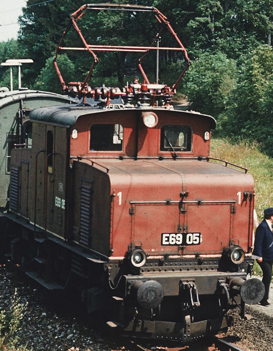 Fleischmann 430001 - German Electric Locomotive E69 05 of the DB