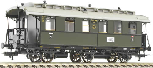 Fleischmann 506211 - 3-axle 4th Class coach w/ payload compartment DRG