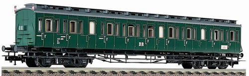 Fleischmann 5786 - Compartment coach 2nd class, 4-axled, type B4 (C4pr04) of the DR, with tail end indicators