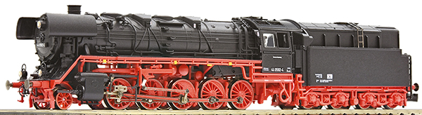 Fleischmann 714402 - German Steam Locomotive Class 44.0 with oil tender of the DR