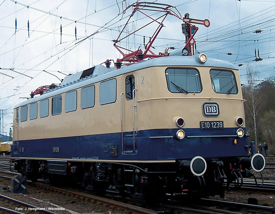 Fleischmann 733672 - German Electric Locomotive E 10 1239 Rheingold, Museum (Sound)