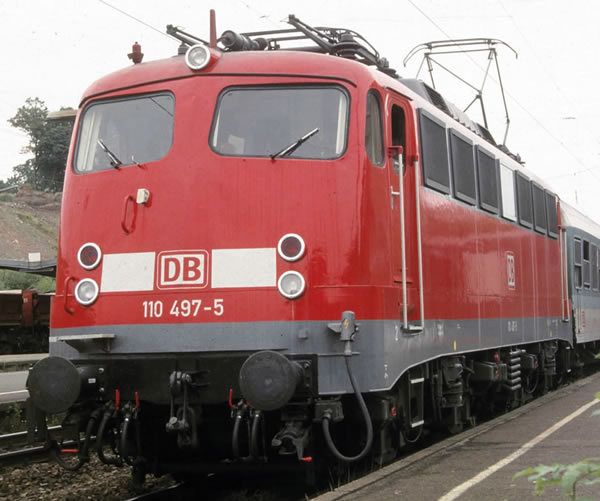 Fleischmann 733878 - German Electric Locomotive BR 110.3 of the DB (Sound)