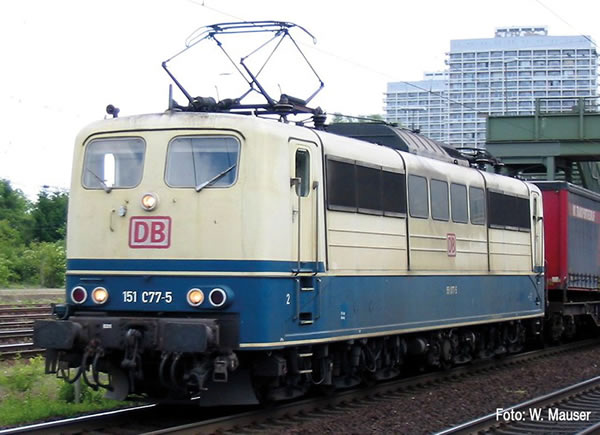 Fleischmann 738091 - German Electric Locomotive BR 151 of the DB AG (Sound)