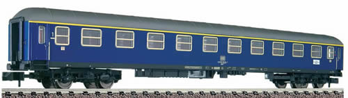 Fleischmann 8111 - Express coach 1st class, type Aüm203 of the DB