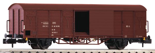 Fleischmann 826211 - German Covered goods wagon of the DR