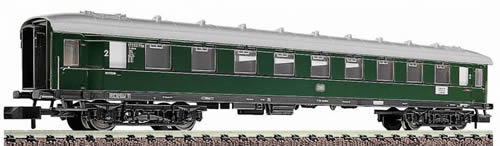 Fleischmann 8632 - Express coach 2nd class, type B4üwe (C4ü-35) of the DB
 