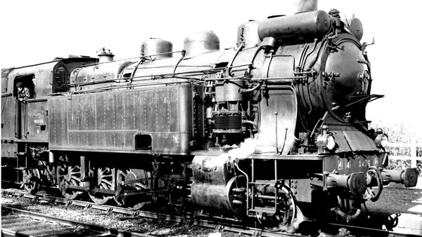 Jouef HJ2307 - French steam locomotive 141 TA 476 of the SNCF; period III