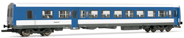 Jouef HJ4113 - French XR 6000 coach of the SNCF; light blue/white livery