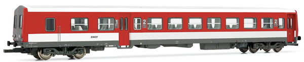 Jouef HJ4114 - French XR 6000 coach of the SNCF; red/white livery