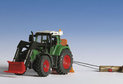 Kibri 12246 - H0 FENDT with front shield and drum winch