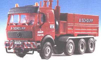 Kibri 13513 - H0 MB 4-axle heavy-duty tractor KAHL