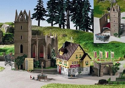 Kibri 36401 - Z Church ruins with house, open air stage anddecoration **discontinued**