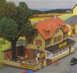 Kibri 37114 - N Inn to the railway with beer garden