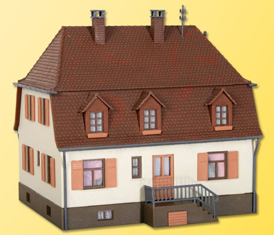 Kibri 38166 - H0 House with hipped roof