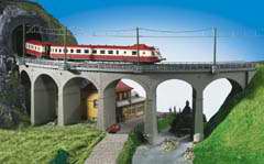 Kibri 39725 - H0 Riedberg-viaduct with ice breaking pillarscurved, single track