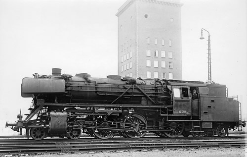 KM1 106202 - Class 62 011 Express Tank Locomotive with Standard wheel-set 