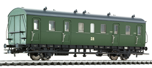 Liliput 334048 - coach 2-axle 2nd Class B.541-260, DR epoch III