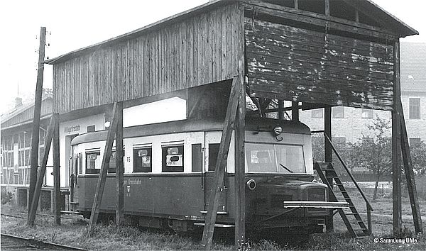 Marklin 55135 - WKB Igel Rail Bus T5, with Milk Loading Station Building (Sound Decoder)