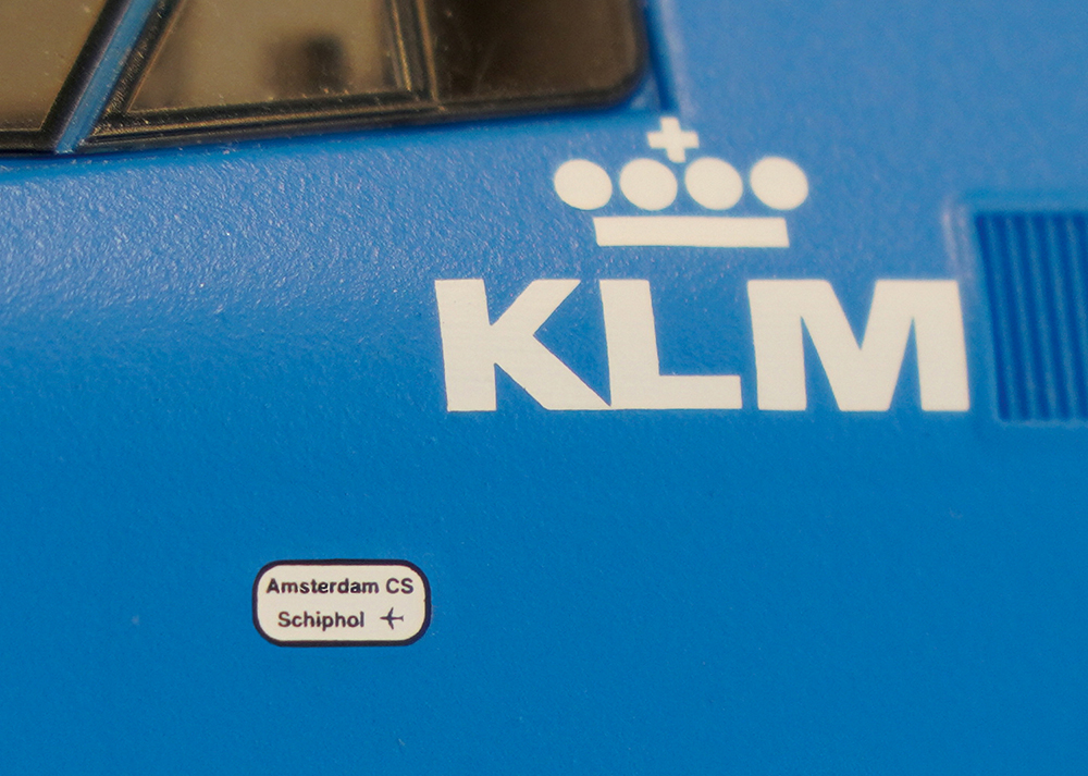 Marklin 37424 - Dutch Rail Car "KLM Koploper" Class Decoder)