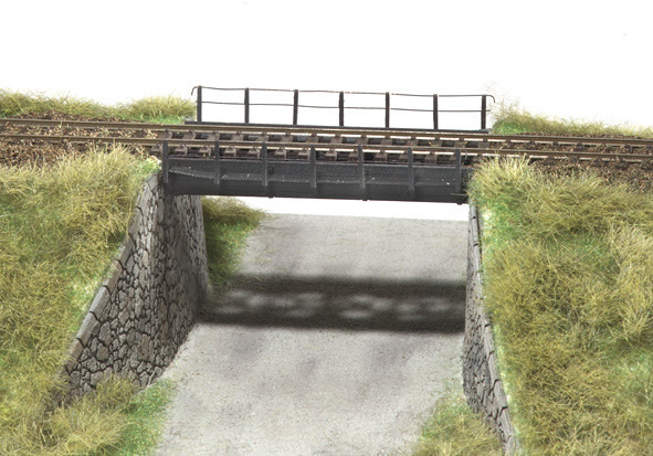 MBZ R10077 - Steel Bridge with Support Walls