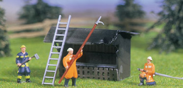 Noch 11475 - Fire-Fighting Operation 3 figures, 1 hut, accessories