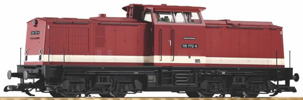 Piko 37568 - German Diesel locomotive BR 110 of the DR