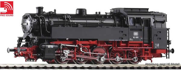 Piko 40101 - German Steam Locomotive BR 82 of the DB (Sound)