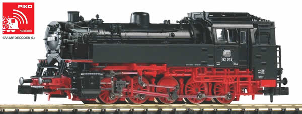Piko 40105 - German Steam Locomotive BR 82 with surface preheater of the DB (Sound)