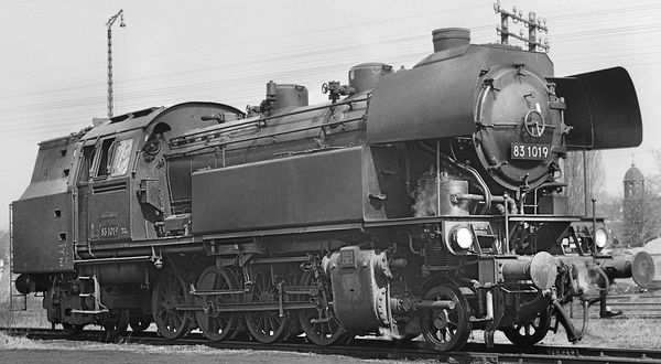 Piko 47122 - German Steam Locomotive BR 83.10 of the DR