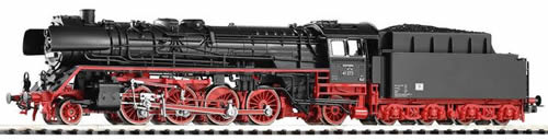 Piko 50427 - German Steam Locomotive BR 41 of the DR
