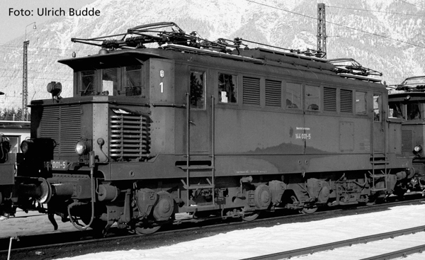 Piko 51180 - German Electric Locomotive 144 001 of the DB