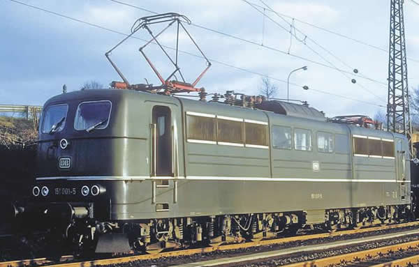 Piko 51300 - German Electric Locomotive BR 151 of the DB