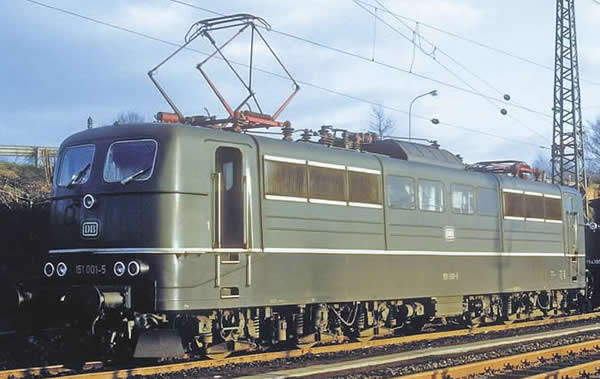 Piko 51304 - German Electric Locomotive BR 151 of the DB (DCC Sound Decoder)